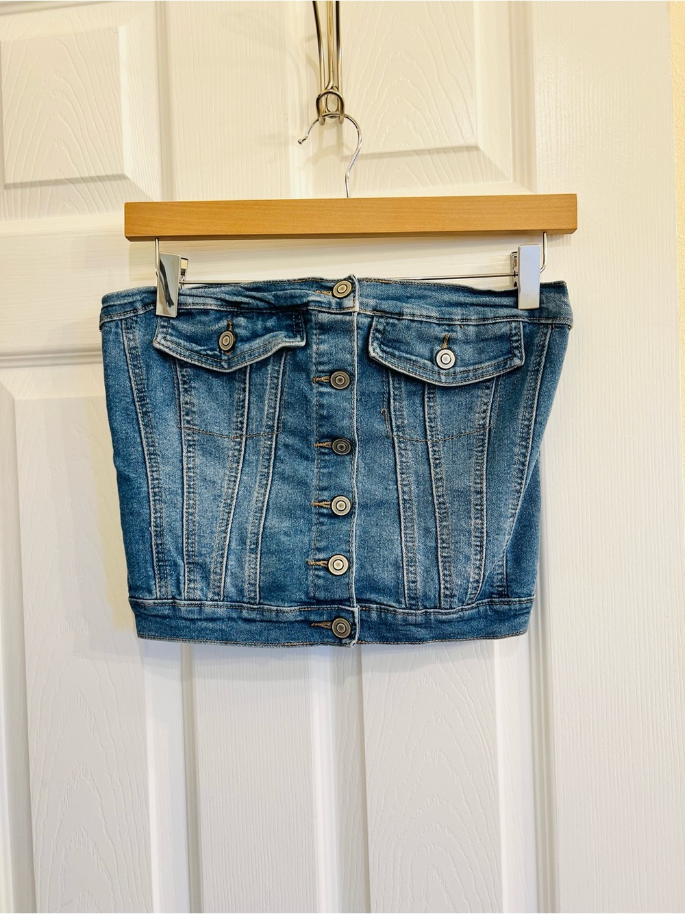 Denim Button-Front Strapless Crop Top - Blue
